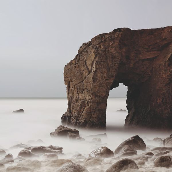Les photographies émouvantes de Matthieu Malaud subliment le littoral breton