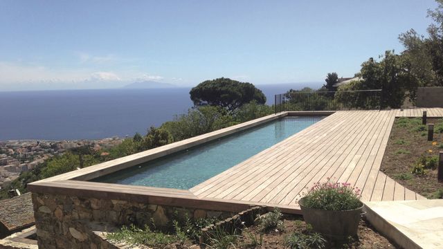 EuroPiscine, la piscine sur mesure haut de gamme